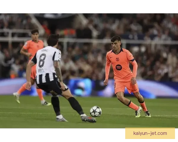 佩德里当选欧冠最佳年轻球员，表现稳健备受期待